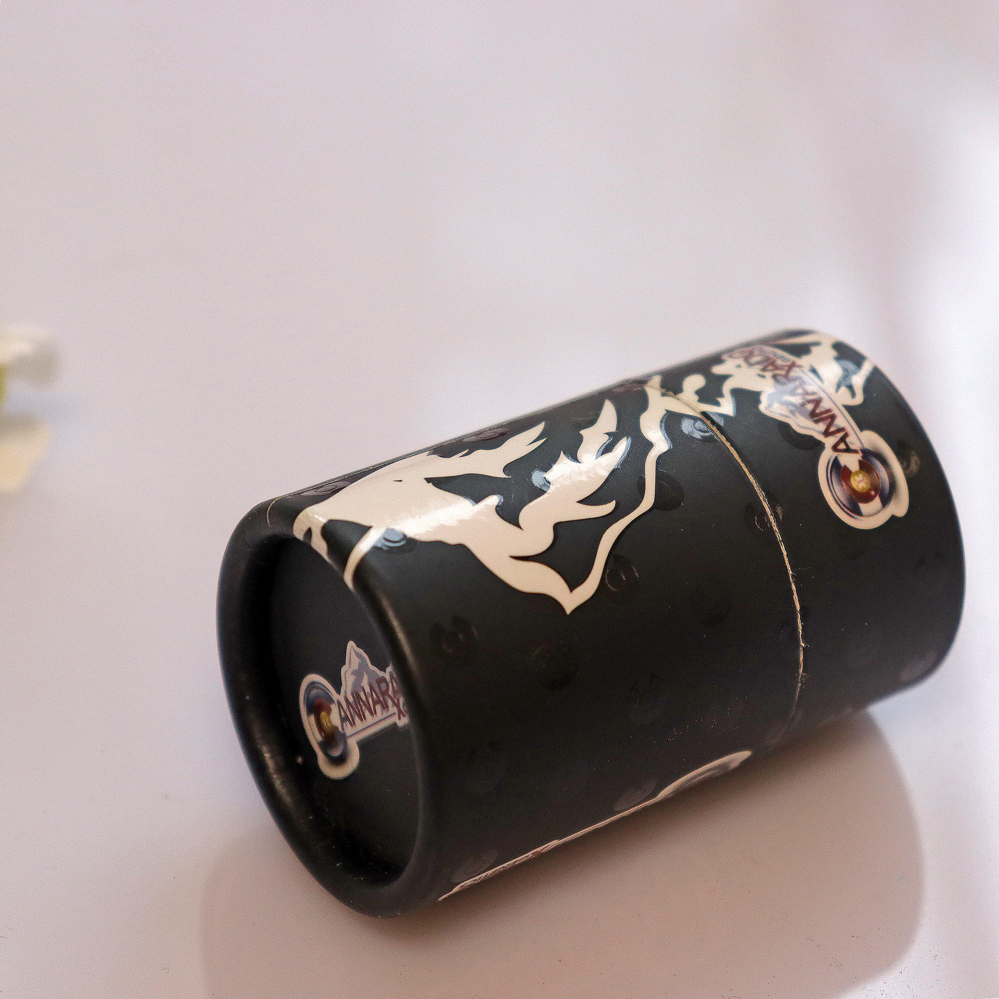 Recipientes de base de cilindro de papel personalizados com uso de garrafa de óleo EVA com embalagem de tubo de papel de espuma