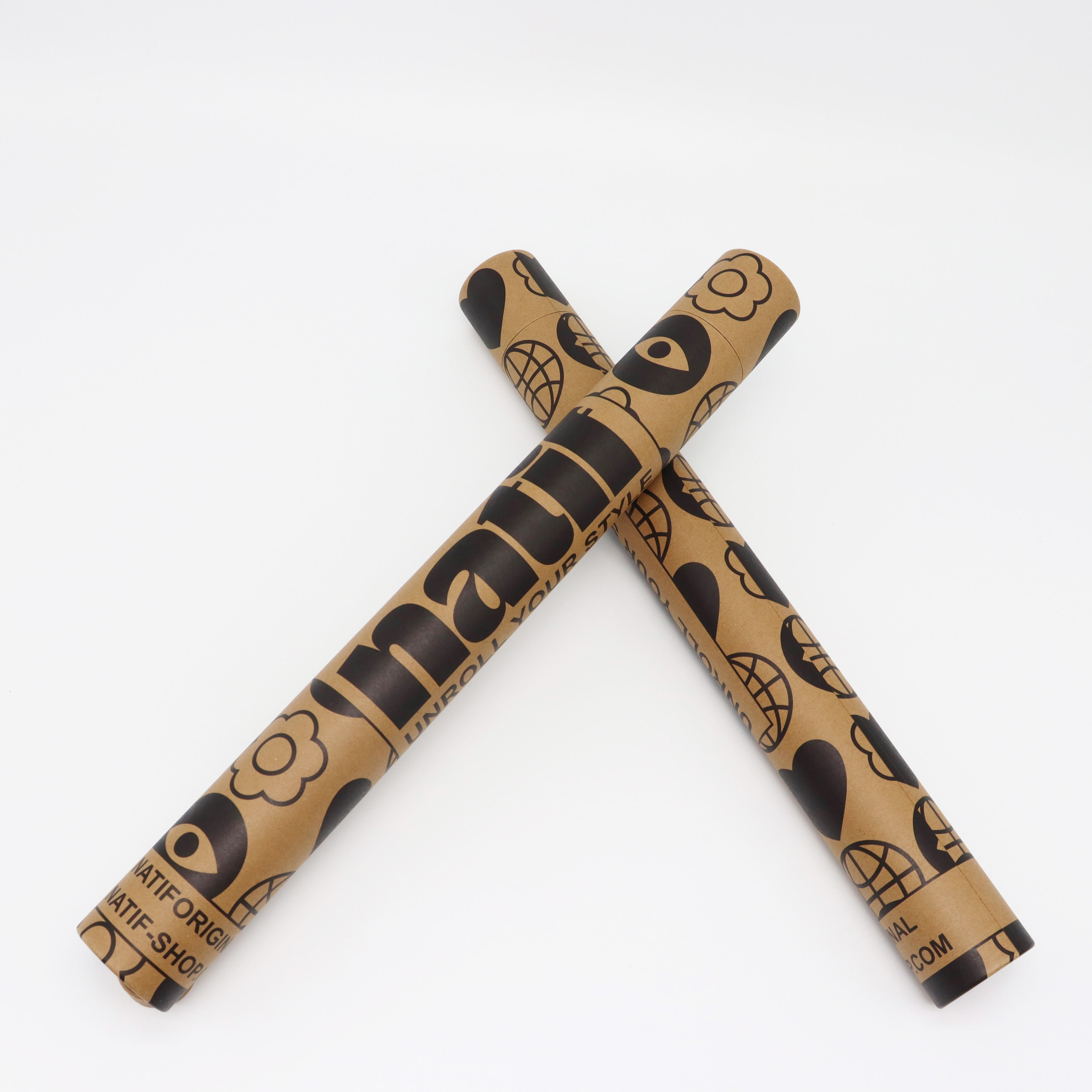 O papel biodegradável pode rolar o tubo de papel com o cilindro impresso da bola do tubo do papel de embalagem