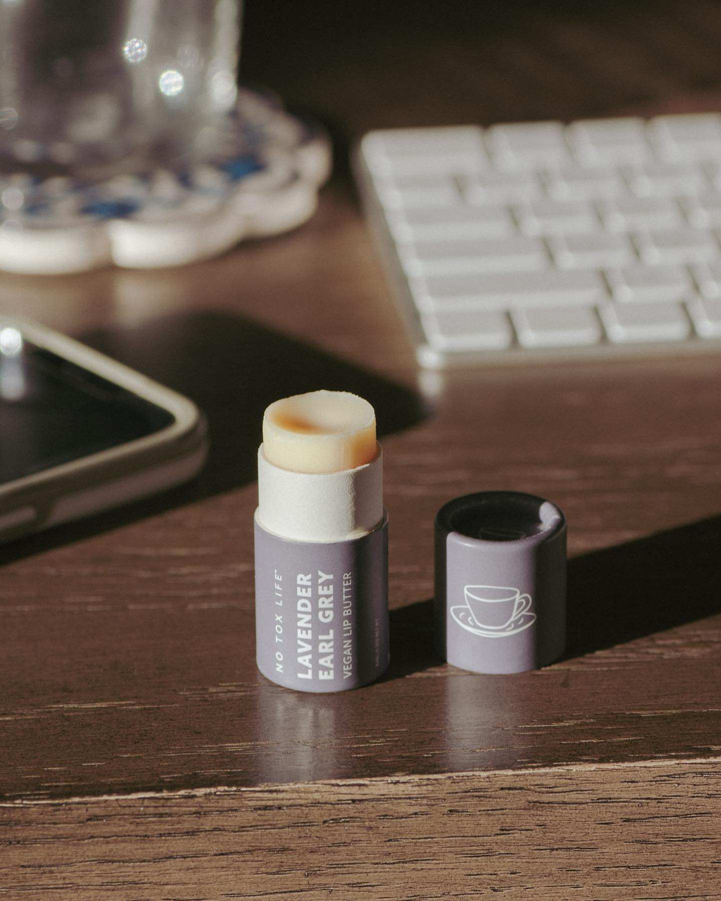 O tubo personalizado papel amigável do bálsamo labial de Eco levanta a barra da loção do cilindro em forma redonda que empacota os tubos de papel