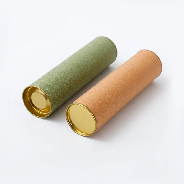 Embalagem especial em tubo A3 feita em papel com tampa de metal