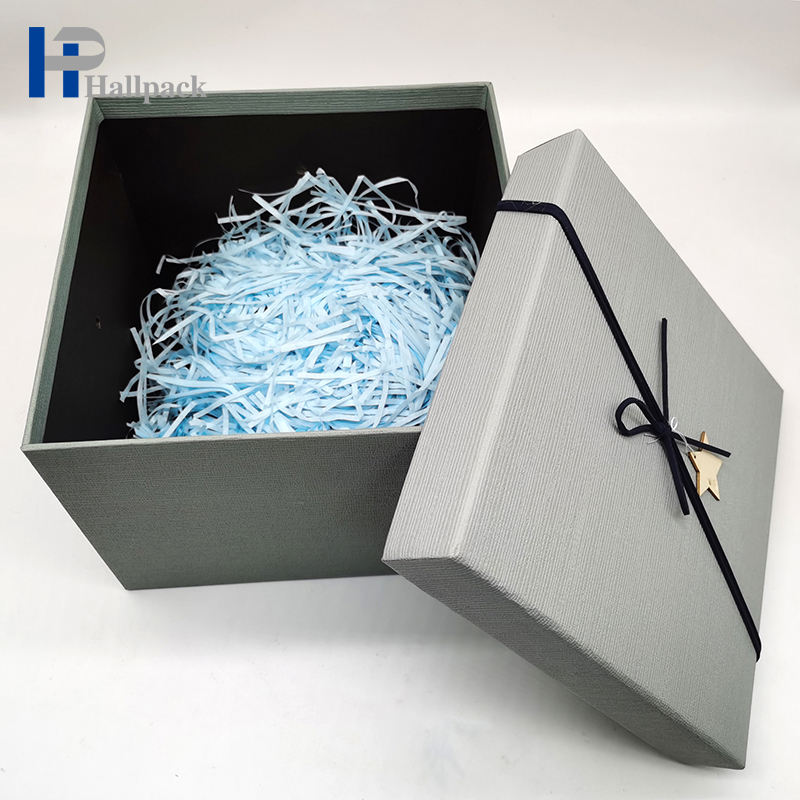 Caixa luxuosa feita sob encomenda do cartão cinzento que empacota a caixa de papel com fita